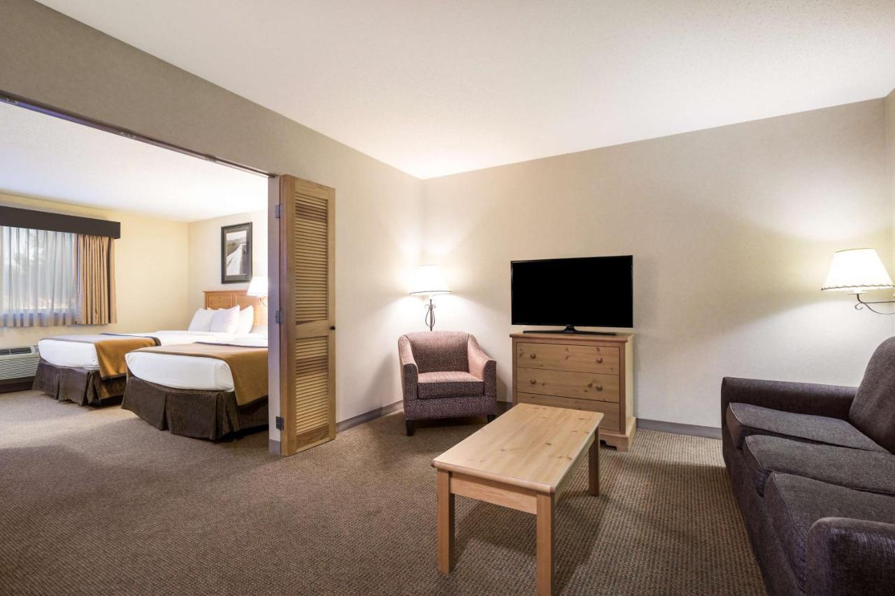 Best Western Golden Spike Inn & Suites Hill City Dış mekan fotoğraf