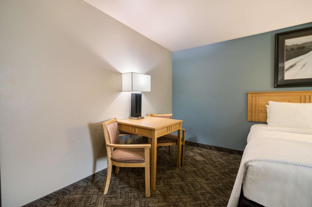 Best Western Golden Spike Inn & Suites Hill City Dış mekan fotoğraf